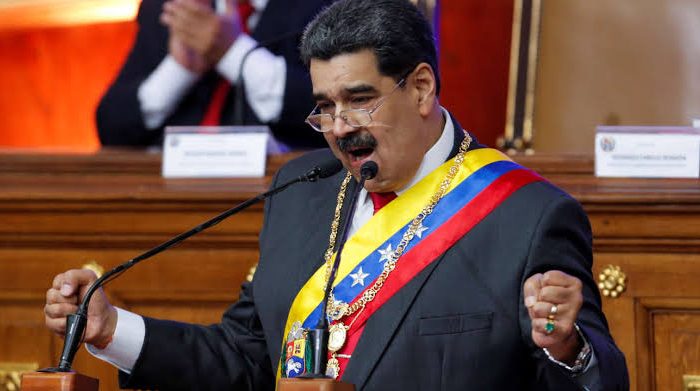 Le Venezuela arrête quatre américains et deux espagnols pour “complot d’assassinat” contre le président Maduro